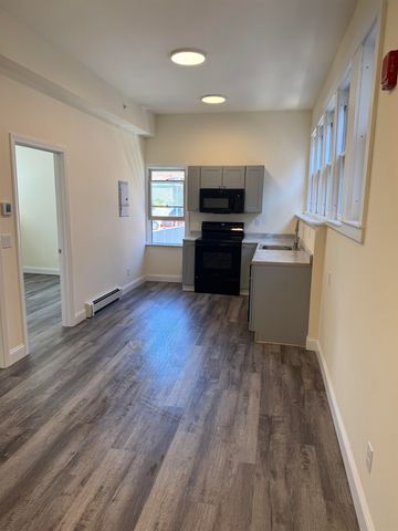 252-260 College Street, Burlington, VT 05401