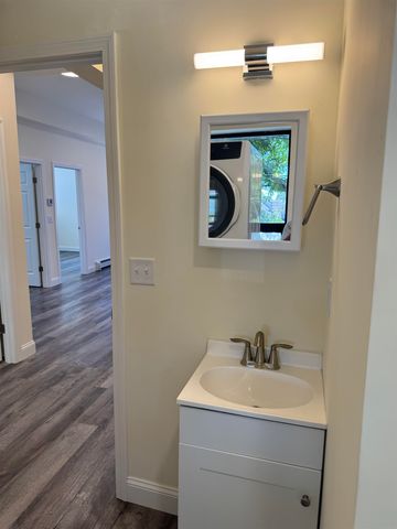 252-260 College Street, Burlington, VT 05401