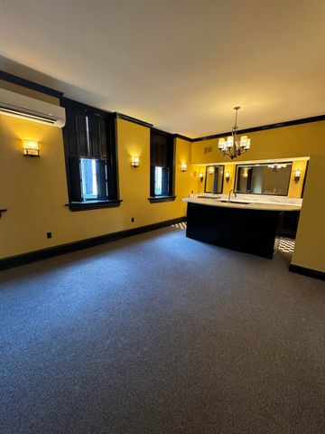 252-260 College Street, Burlington, VT 05401