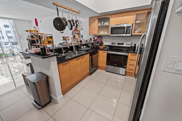 140 S Dixie Highway 512, Hollywood, FL 33020