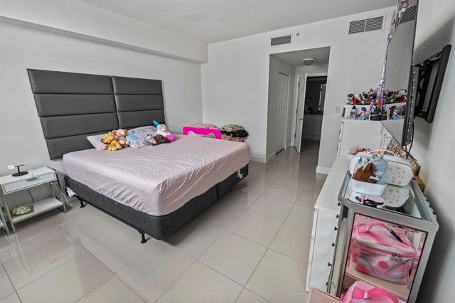 140 S Dixie Highway 512, Hollywood, FL 33020
