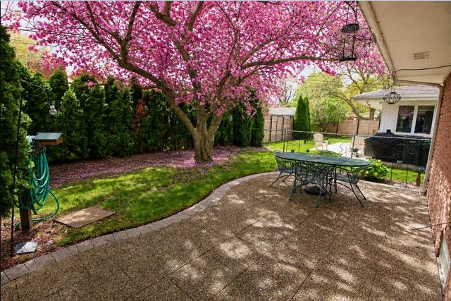 23187 Gladhill Lane, Saint Clair Shores, MI 48080