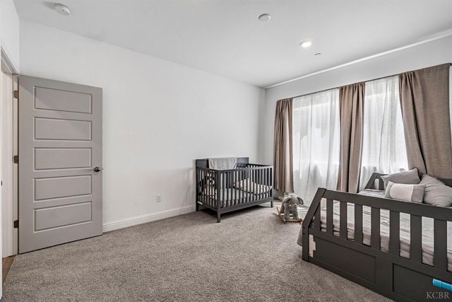 2453 W Claridge Way, Hanford, CA 93230