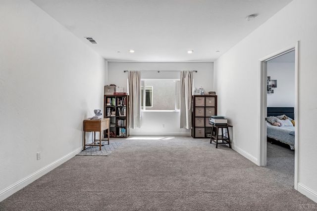 2453 W Claridge Way, Hanford, CA 93230