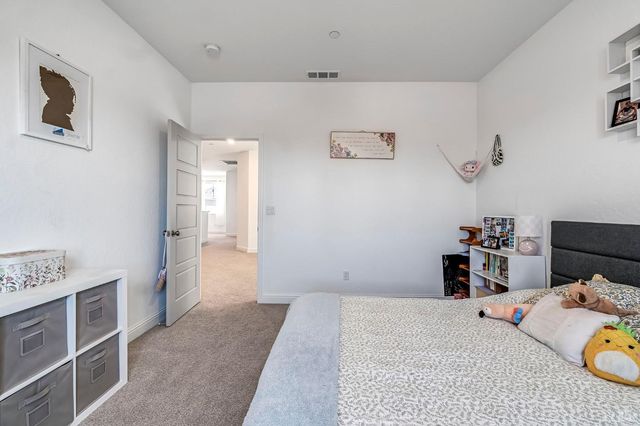 2453 W Claridge Way, Hanford, CA 93230
