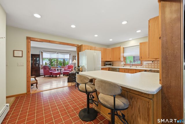 2 Ward Drive, Danbury, CT 06810