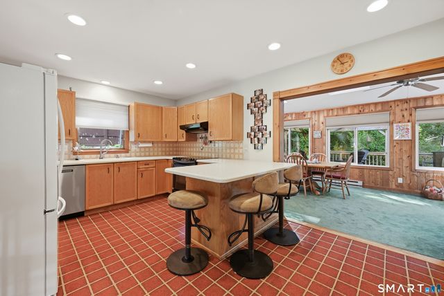 2 Ward Drive, Danbury, CT 06810
