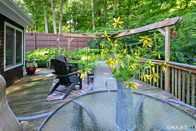 2 Ward Drive, Danbury, CT 06810