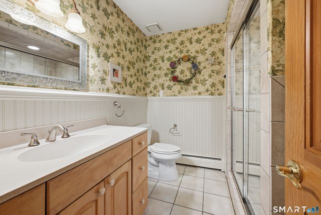 2 Ward Drive, Danbury, CT 06810