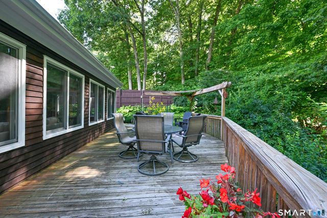 2 Ward Drive, Danbury, CT 06810