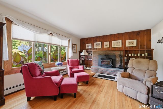 2 Ward Drive, Danbury, CT 06810