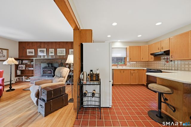 2 Ward Drive, Danbury, CT 06810
