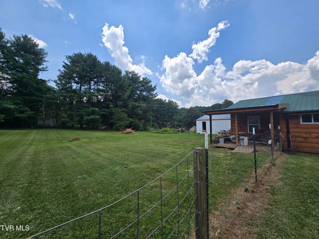 373 Cedar Grove Road, Johnson City, TN 37601