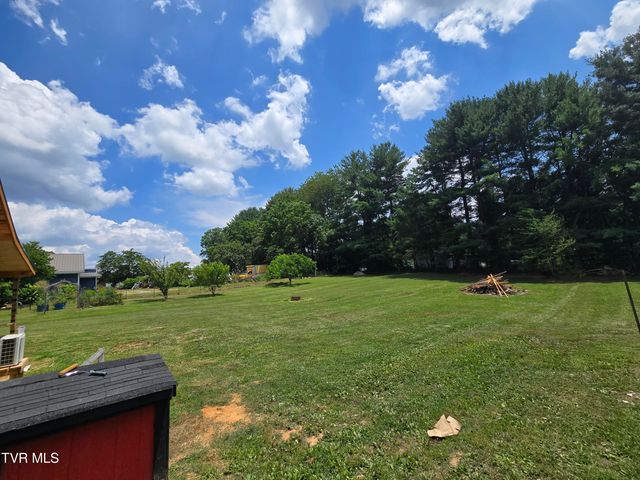 373 Cedar Grove Road, Johnson City, TN 37601