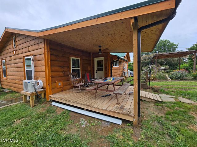 373 Cedar Grove Road, Johnson City, TN 37601