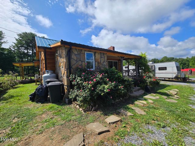 373 Cedar Grove Road, Johnson City, TN 37601