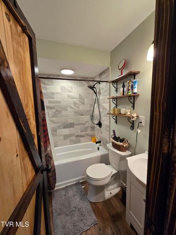 373 Cedar Grove Road, Johnson City, TN 37601