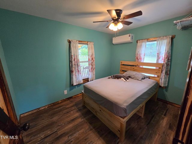 373 Cedar Grove Road, Johnson City, TN 37601