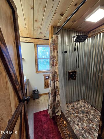 373 Cedar Grove Road, Johnson City, TN 37601