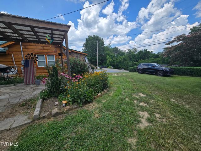 373 Cedar Grove Road, Johnson City, TN 37601