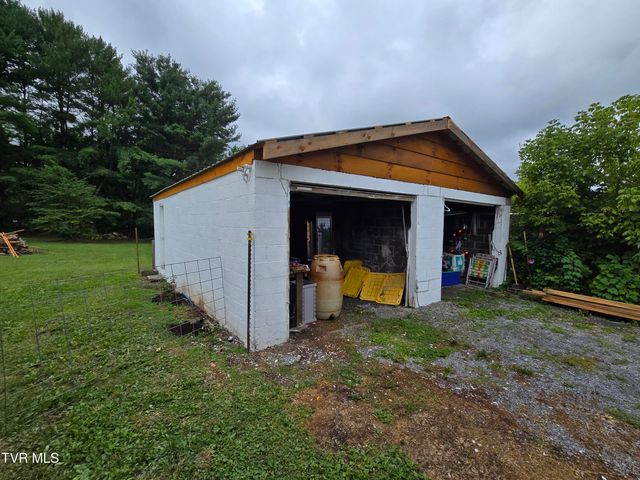 373 Cedar Grove Road, Johnson City, TN 37601
