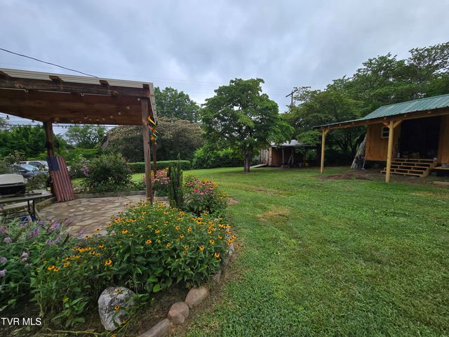 373 Cedar Grove Road, Johnson City, TN 37601