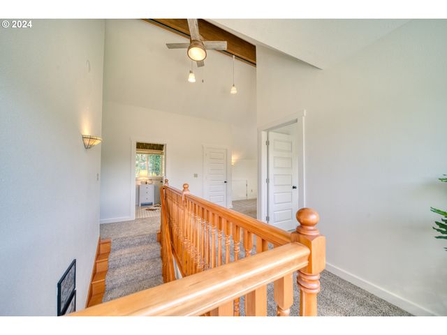 75401 CLATSKANIE VALLEY Dr, Clatskanie, OR 97016