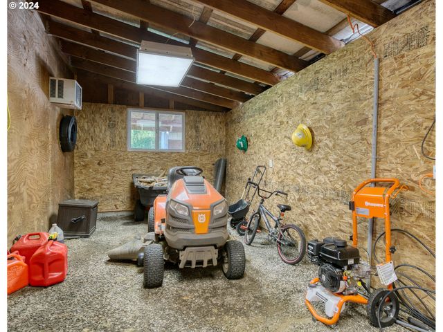 75401 CLATSKANIE VALLEY Dr, Clatskanie, OR 97016