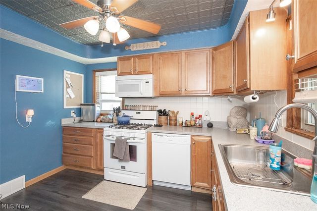 903 North Avenue, Cleveland, OH 44134