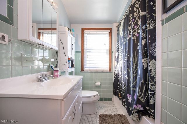 903 North Avenue, Cleveland, OH 44134