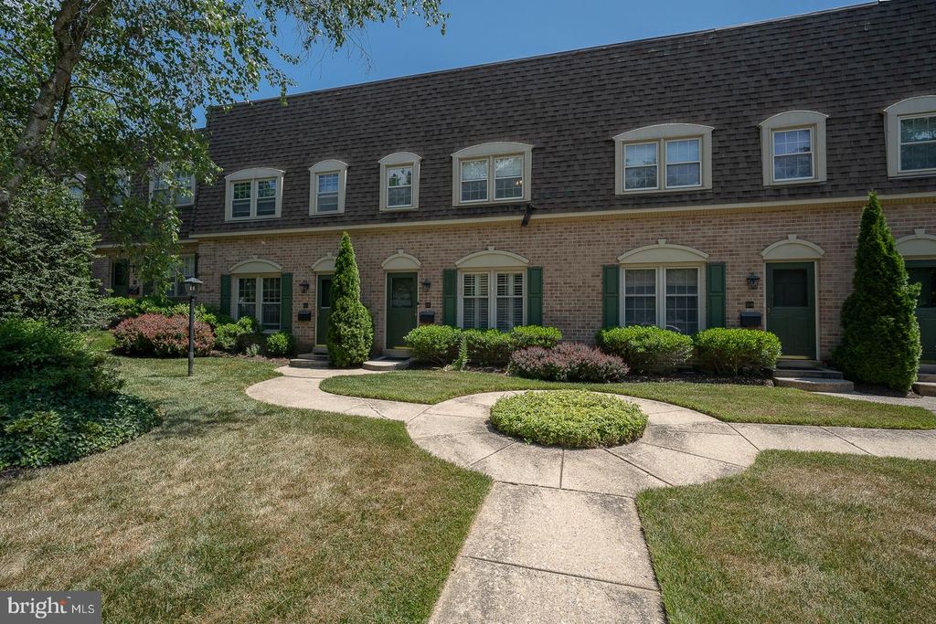207 BLOOMINGDALE AVE #8B, WAYNE, PA 19087 — photo 2
