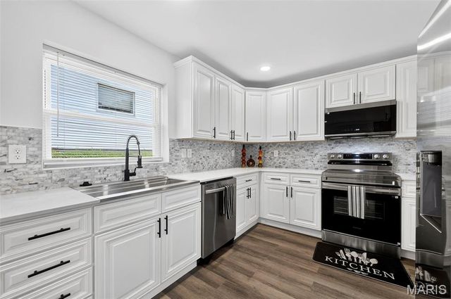 732 Hubert Drive, St Louis, MO 63125