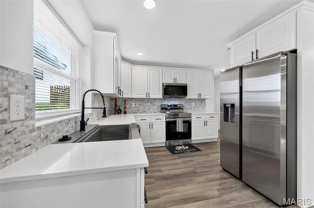 732 Hubert Drive, St Louis, MO 63125