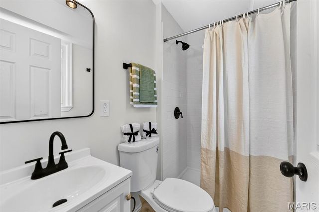 732 Hubert Drive, St Louis, MO 63125