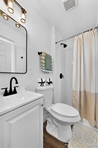 732 Hubert Drive, St Louis, MO 63125