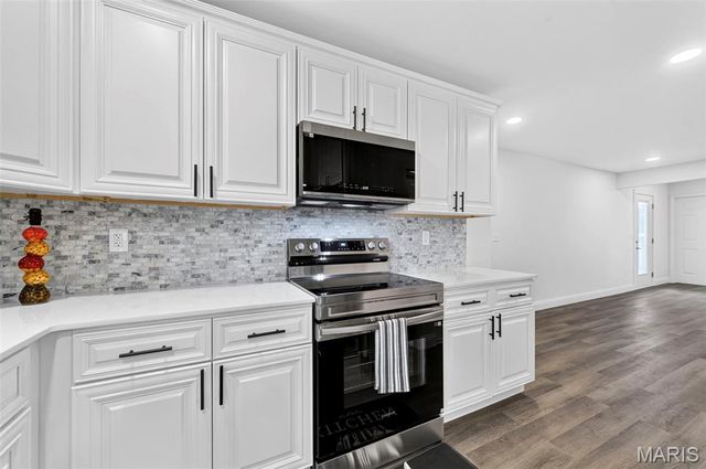 732 Hubert Drive, St Louis, MO 63125
