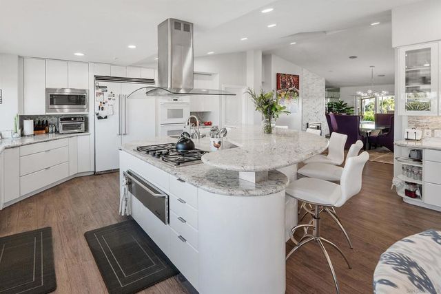 1427 Buckskin Dr, Escondido, CA 92029