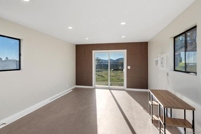 1427 Buckskin Dr, Escondido, CA 92029