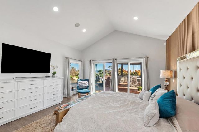 1427 Buckskin Dr, Escondido, CA 92029