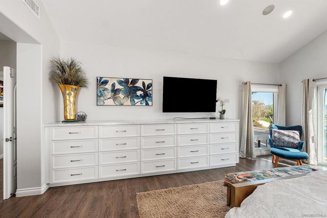 1427 Buckskin Dr, Escondido, CA 92029