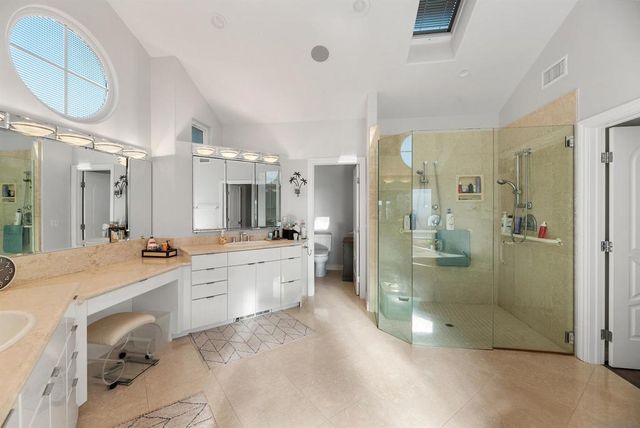 1427 Buckskin Dr, Escondido, CA 92029