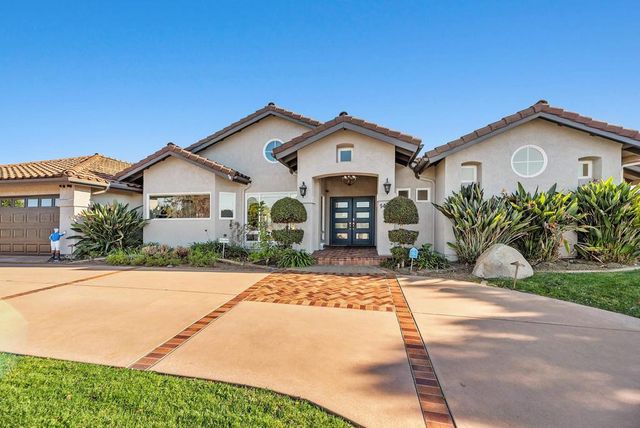 1427 Buckskin Dr, Escondido, CA 92029