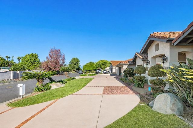 1427 Buckskin Dr, Escondido, CA 92029