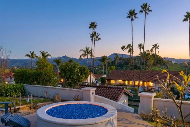 1427 Buckskin Dr, Escondido, CA 92029