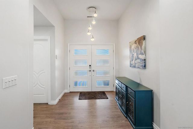 1427 Buckskin Dr, Escondido, CA 92029