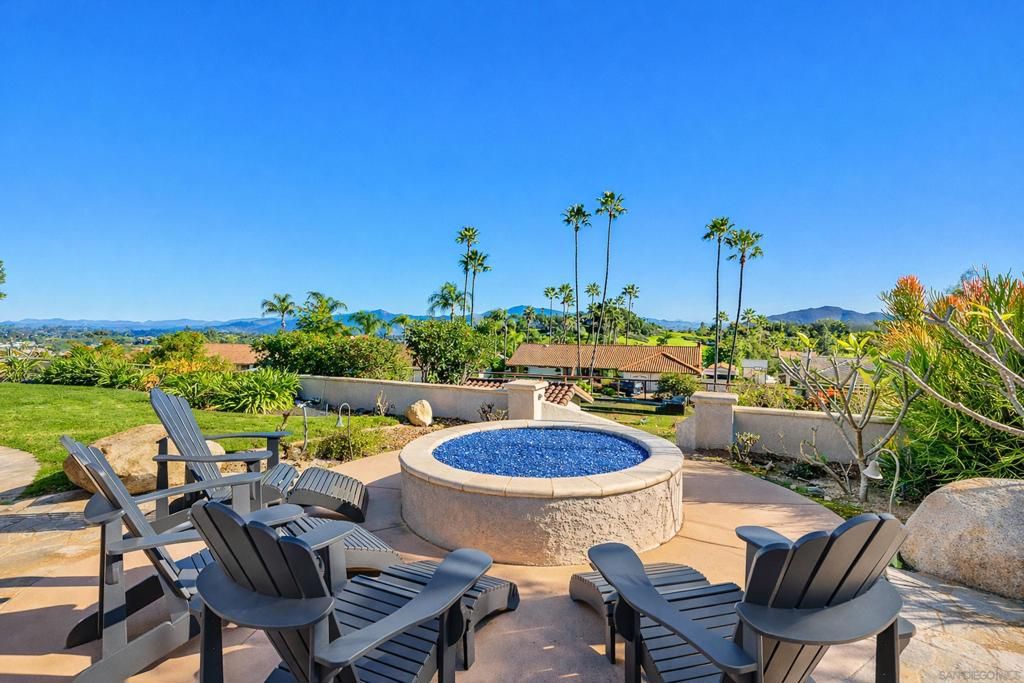 1427 Buckskin Dr, Escondido, CA 92029