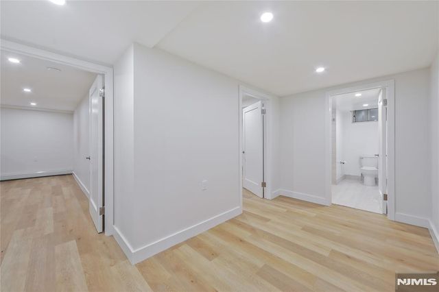 21 E Central Avenue, Bergenfield, NJ 07621