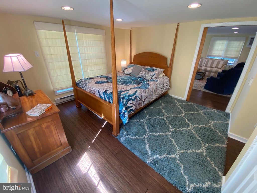Image 19 of property listing at 20805 SEVERN RD, Ewell, MD 21824
