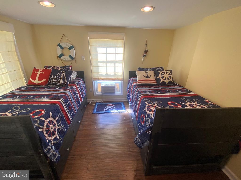 Image 22 of property listing at 20805 SEVERN RD, Ewell, MD 21824