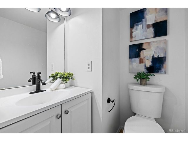 1155 S Oneida St C, Denver, CO 80224